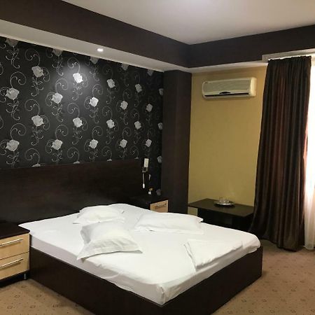 Hotel Bulevard Drobeta Turnu Severin Luaran gambar